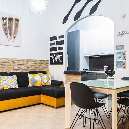 La Casa Di Ryan - Camere - Policlinico - Cittadella Monserrato Buitenkant foto