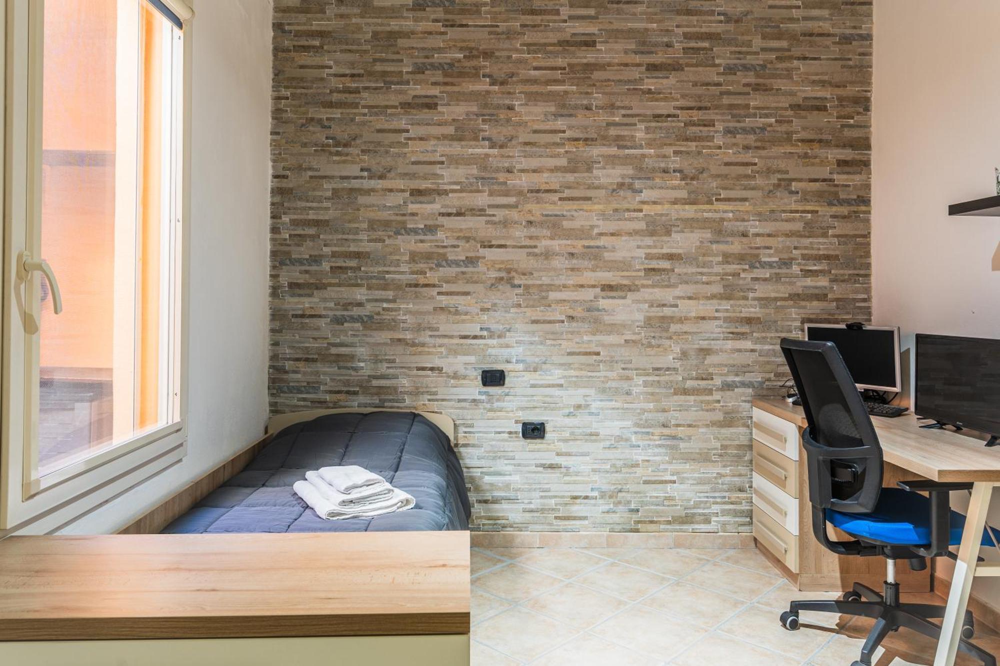La Casa Di Ryan - Camere - Policlinico - Cittadella Monserrato Buitenkant foto